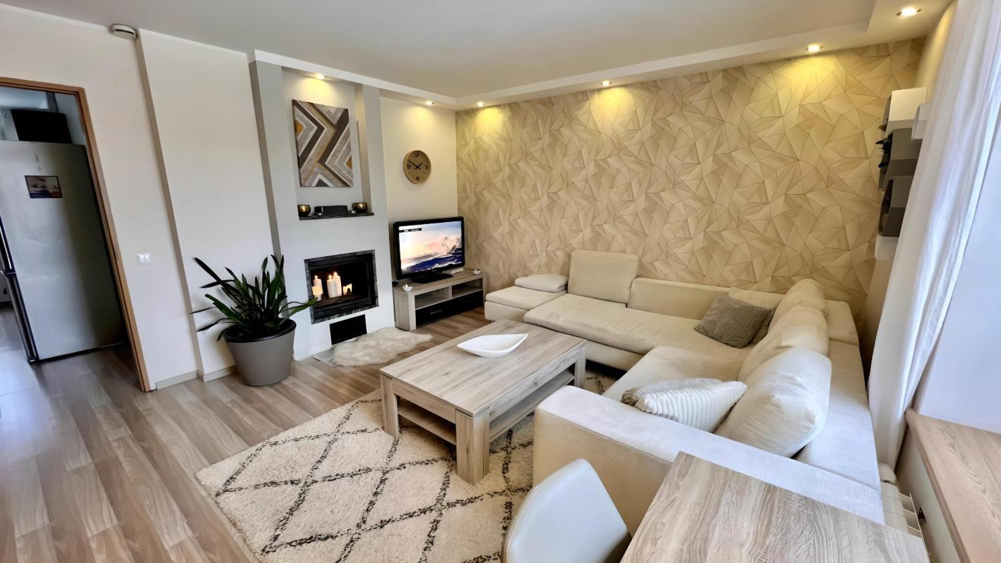 Historic Charm - Cozy Nordic Retreat In Time-Honored Residency Apartment Tallinn Ngoại thất bức ảnh