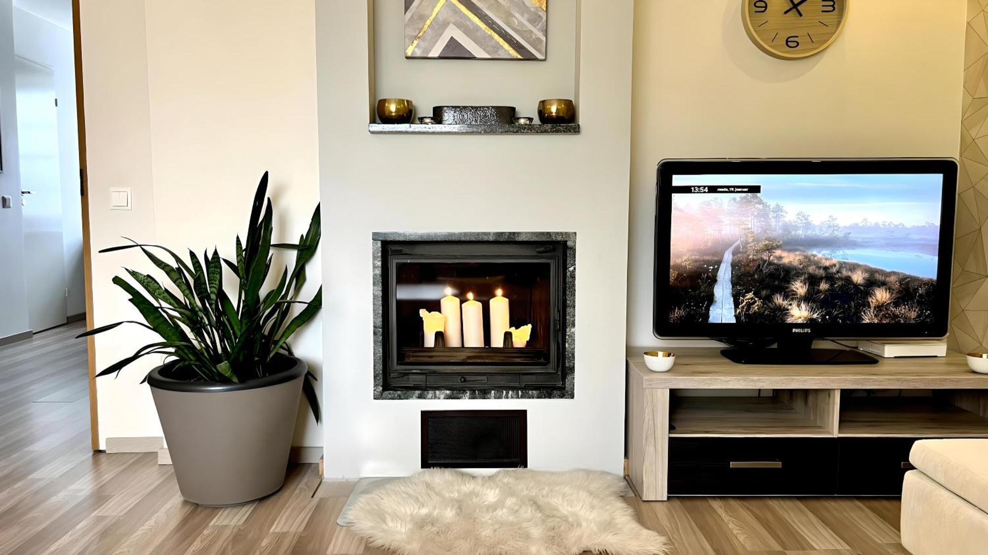 Historic Charm - Cozy Nordic Retreat In Time-Honored Residency Apartment Tallinn Ngoại thất bức ảnh
